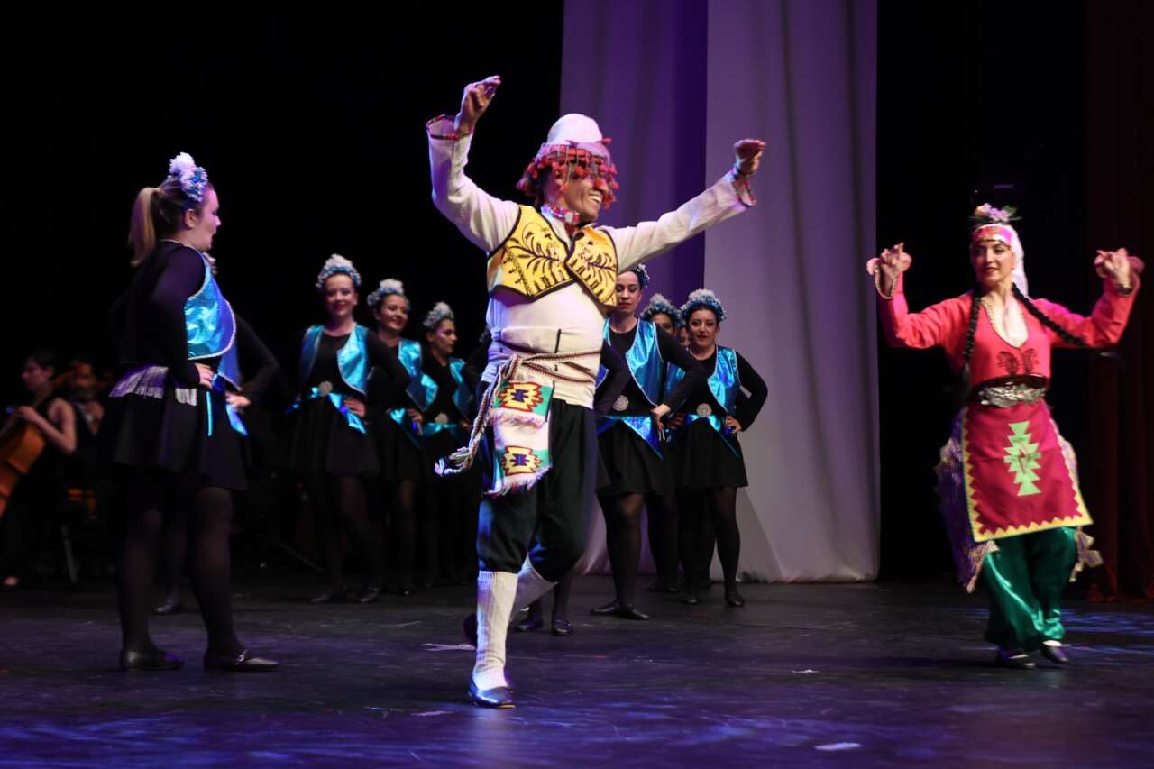 Muğla’da Sanat ve Dansın Büyüleyen Gecesi: Anadolu Senfonisi Ayakta Alkışlandı 7